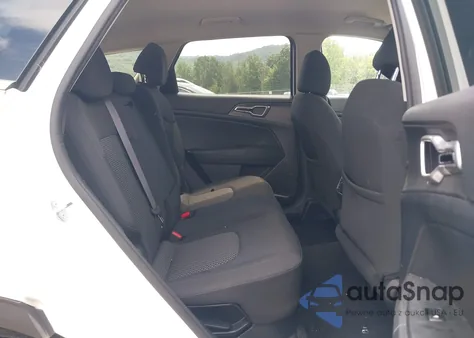 2023 Kia Sportage Hybrid Lx z USA, uszkodzony, nr VIN KNDPUCAG4P7104847